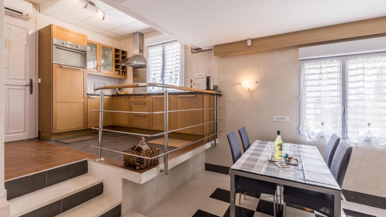 Apartments Katarina Τρογκίρ Εξωτερικό φωτογραφία